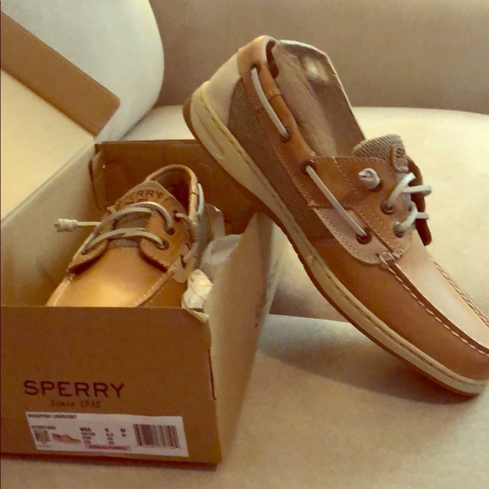 Sperrys boat shoes